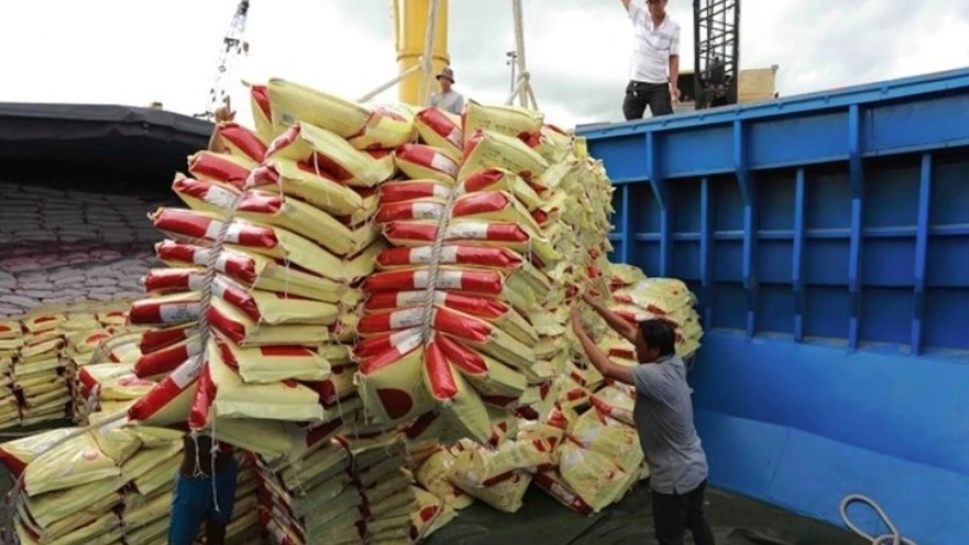 Bangladesh to import 100,000 tonnes of white rice from Vietnam